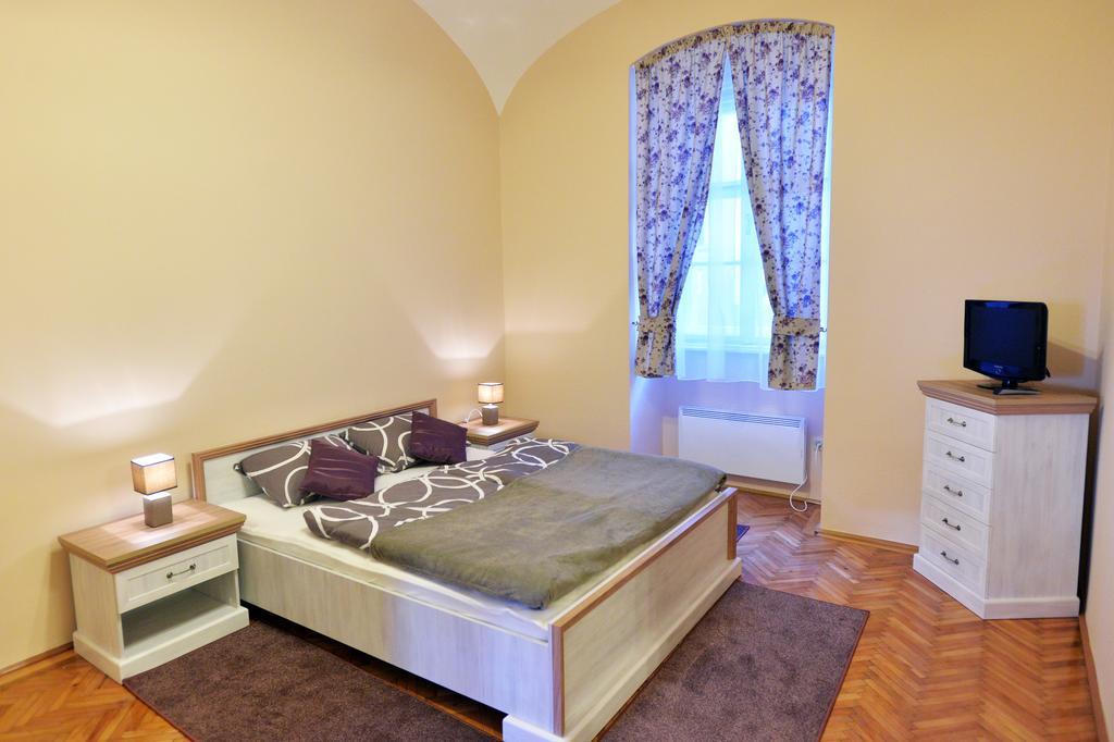 Foter Apartman Eger Exterior photo